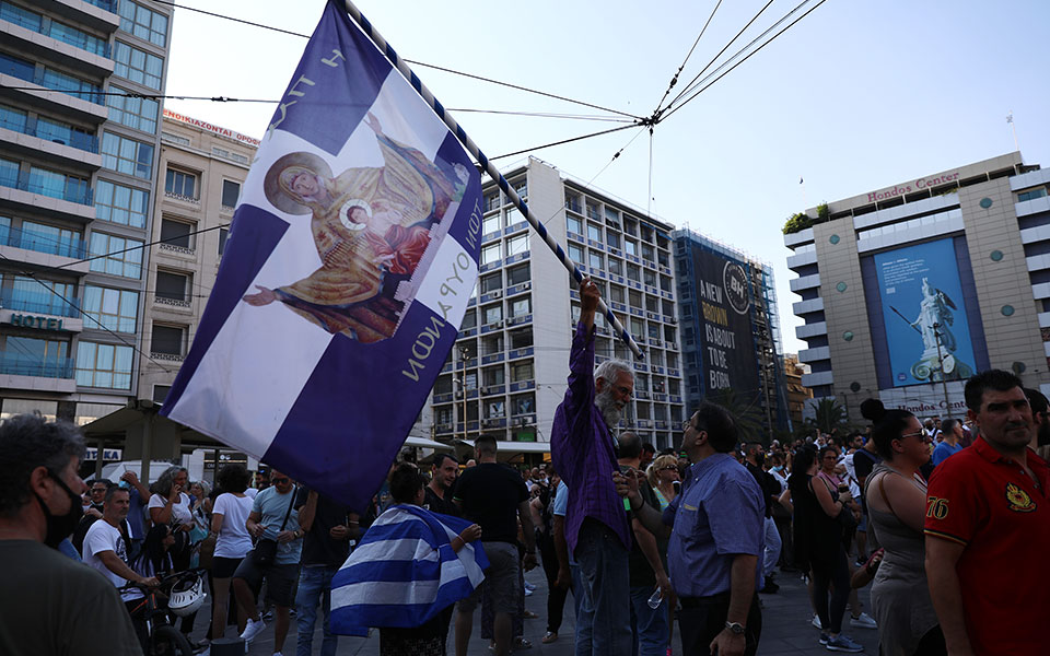 Συγκεντρώσεις κατά των εμβολίων με την Μετάλλαξη Δέλτα να καλπάζει-10