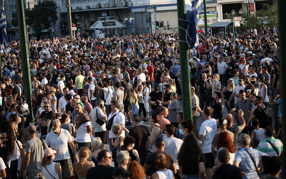 Συγκεντρώσεις κατά των εμβολίων με την Μετάλλαξη Δέλτα να καλπάζει-9