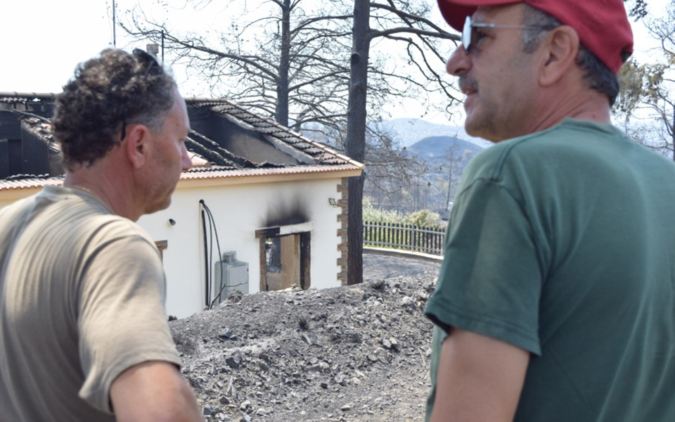 Κύπρος: Οδοιπορικό στις καμένες περιοχές (εικόνες – βίντεο)-1