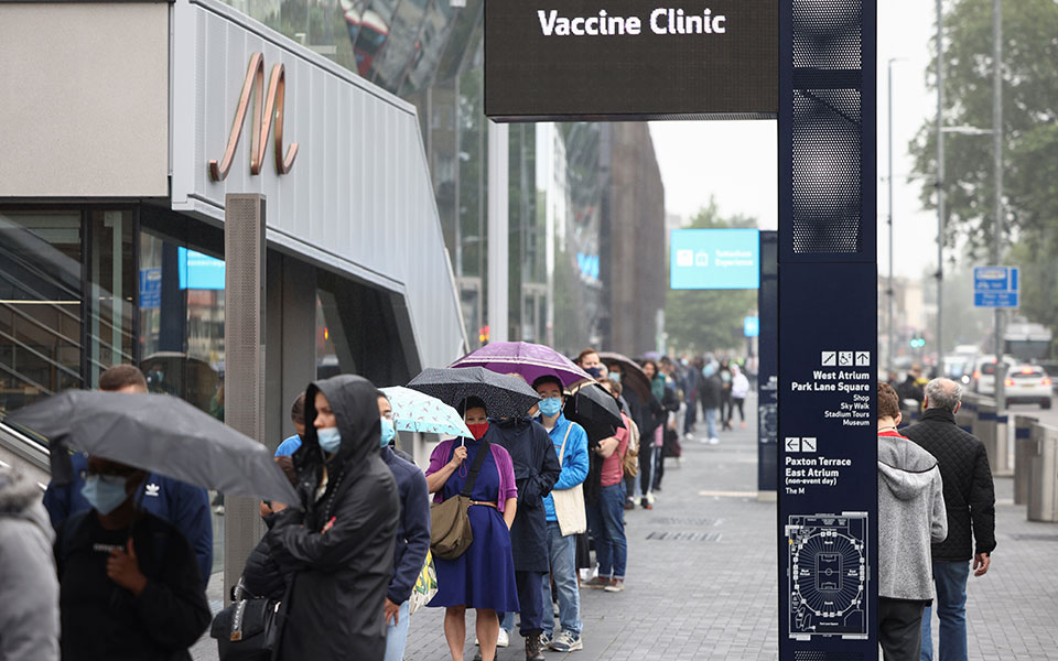 κορωνοϊός-οι-μάσκες-θα-γίνουν-προσωπ-561422167