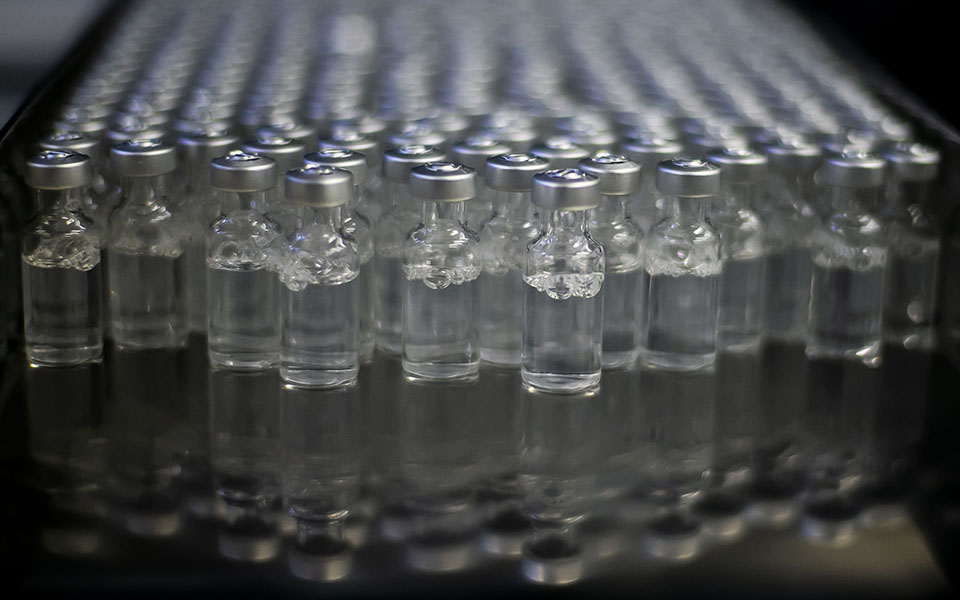 εμβολιασμός-ή-άδεια-άνευ-αποδοχών-π-561431782