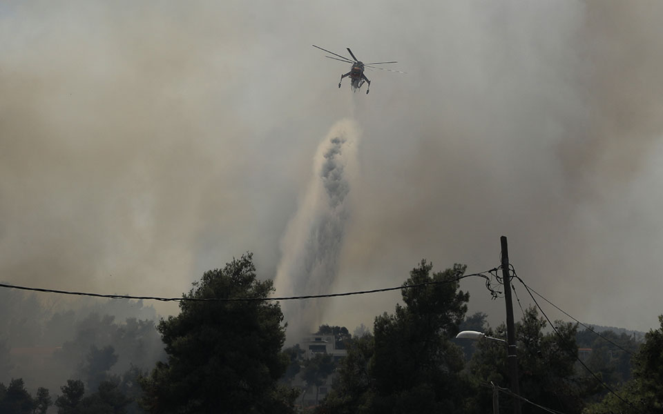 πυρκαγιά-στη-σταμάτα-ακόμα-δύσκολα-τα-561447814
