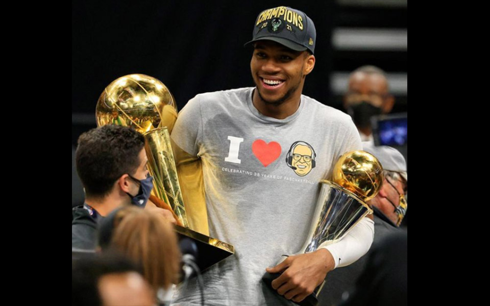 μια-giant-heart-και-πολλά-συγχαρητήρια-561443404