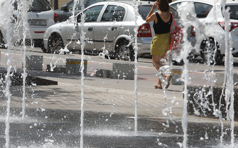 Καύσωνας – Έκτακτο δελτίο ΕΜΥ: Έως 44 βαθμούς Κελσίου το επόμενο τριήμερο-1