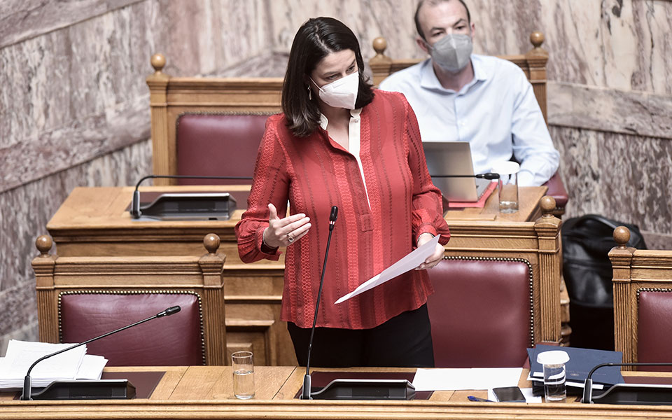 κεραμέως-θέλουμε-τα-σχολεία-να-λειτου-561450511