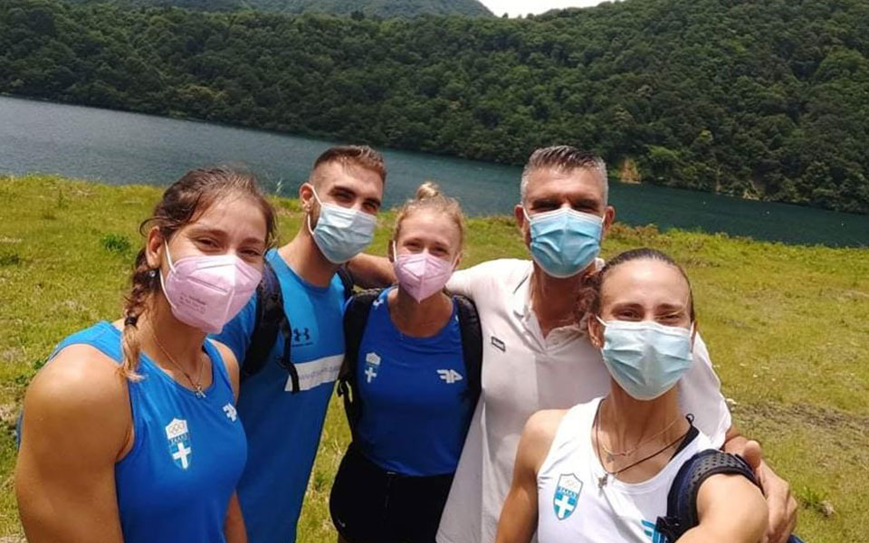 Στέφανος Ντούσκος στην «Κ» από το Τόκιο: «Μόνο μέσα στο νερό δεν φοράμε μάσκα»-2