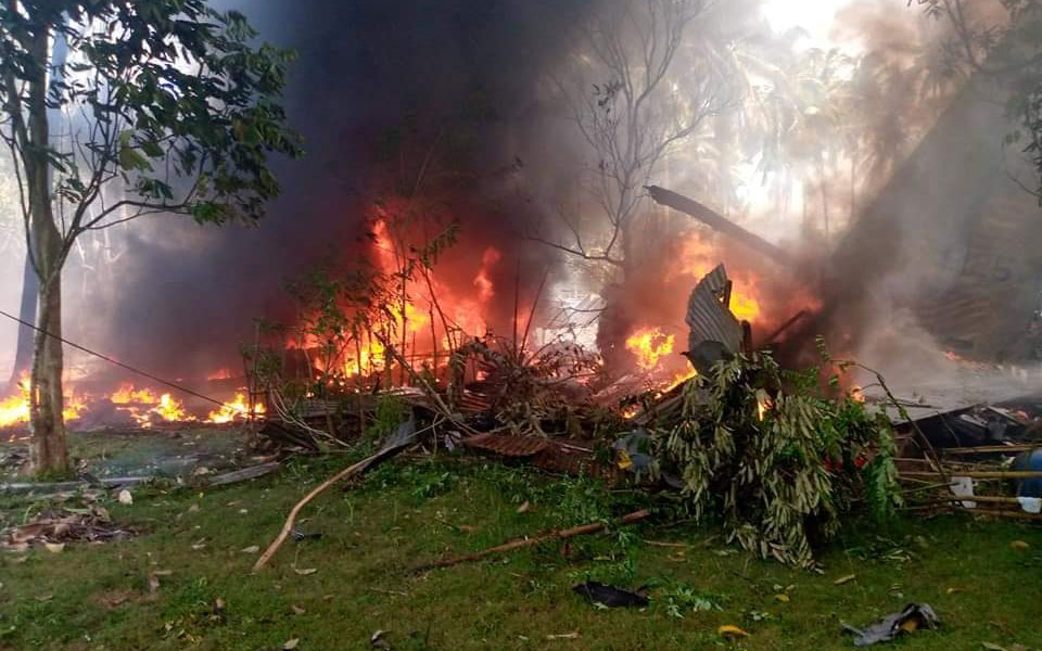 φιλιππίνες-συνετρίβη-στρατιωτικό-αε-561422017