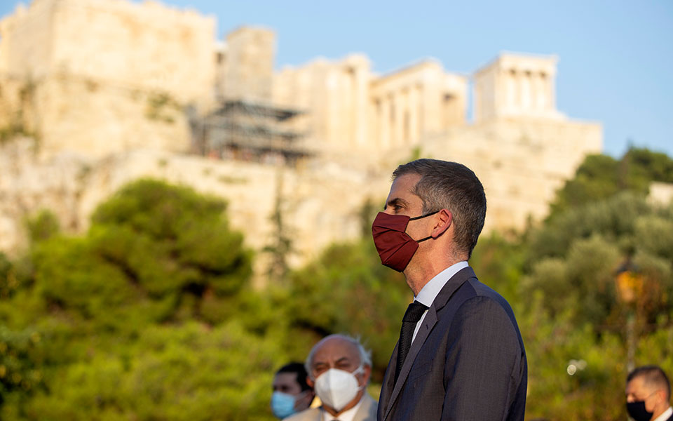 μπακογιάννης-με-ειδική-διαδρομή-στο-σ-561419809