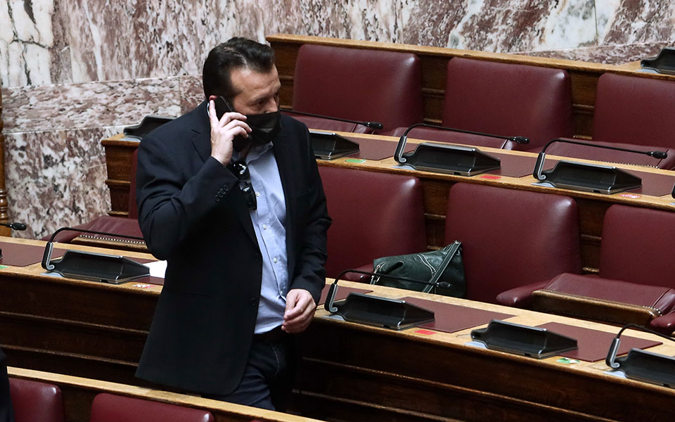 βουλή-σήμερα-η-απόφαση-για-δίωξη-ή-μη-κ-561432508