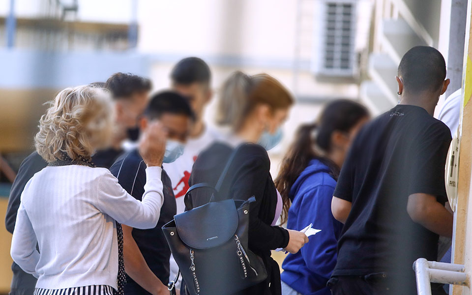 πανελλαδικές-2021-με-μήνυμα-sms-τα-αποτελέσμ-561419404