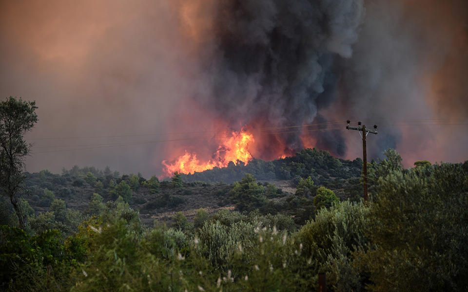 λάρισα-σε-εξέλιξη-φωτιά-στο-κιλελέρ-561420331