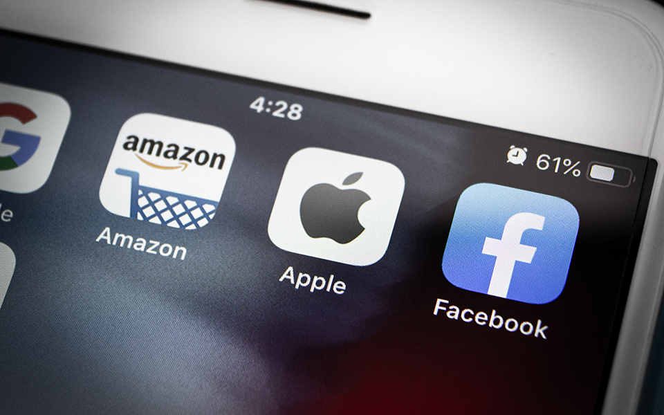 συμφωνία-ορόσημο-για-τον-ελάχιστο-ε-561418876