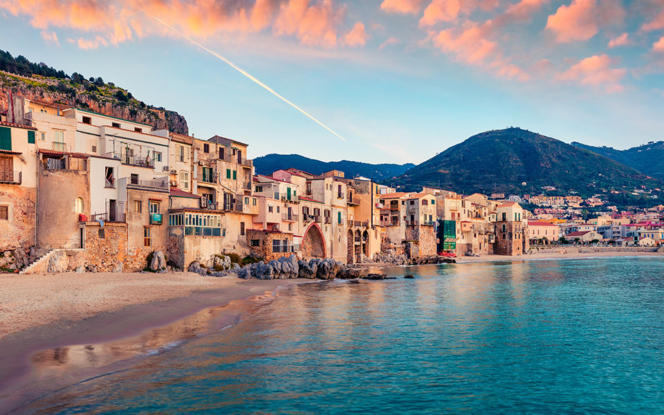 ιταλία-αυξάνονται-αισθητά-τα-κρούσμα-561440002