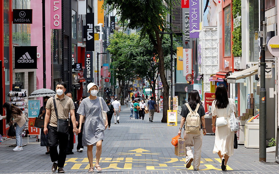 νότια-κορέα-αυστηροποίηση-των-μέτρων-co-561432580