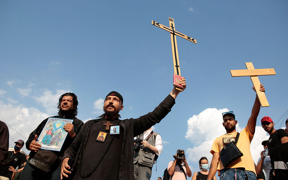 Πλατεία Συντάγματος: Επεισόδια στην συγκέντρωση των αντιεμβολιαστών-18