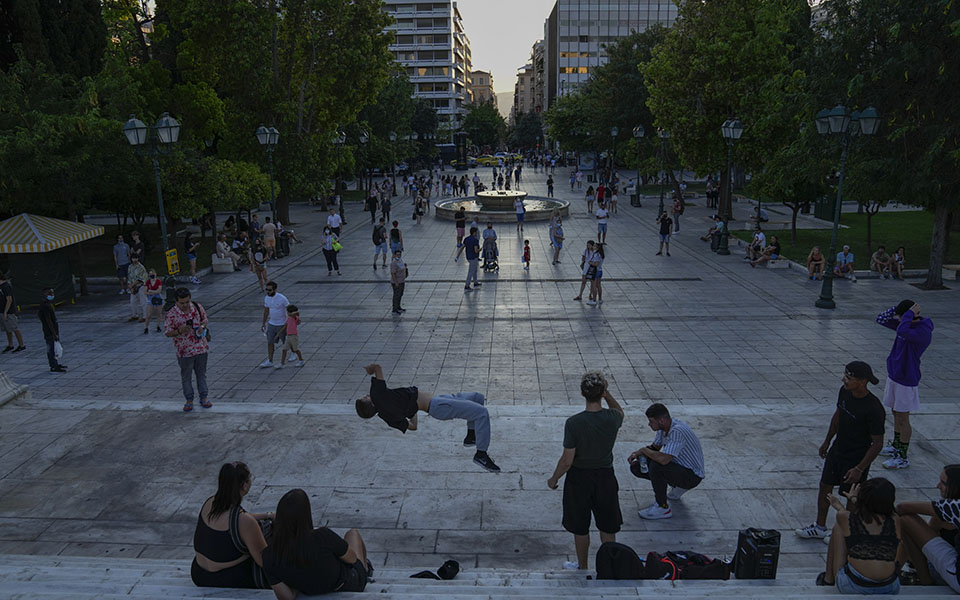 κορωνοϊός-τρία-στοιχήματα-μετά-τα-νέα-561433027