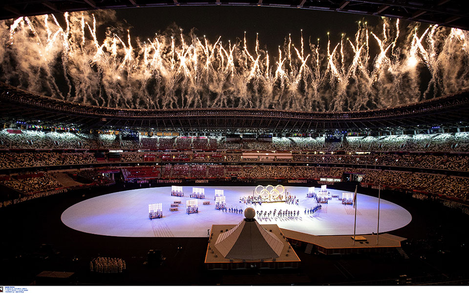 Ολυμπιακοί Αγώνες: Εντυπωσιακή τελετή σε άδειο γήπεδο-10