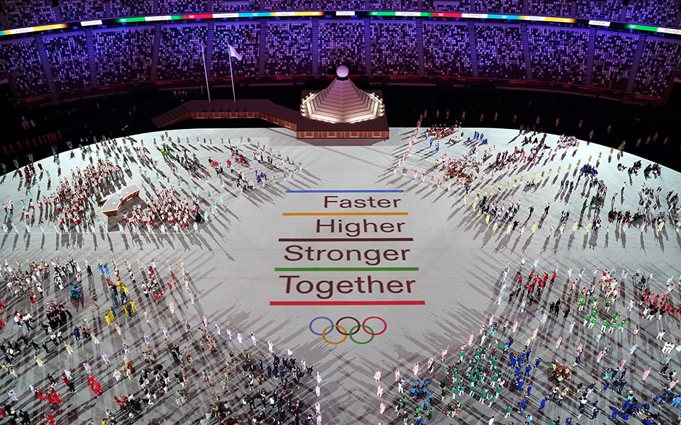 Ολυμπιακοί Αγώνες: Εντυπωσιακή τελετή σε άδειο γήπεδο-9