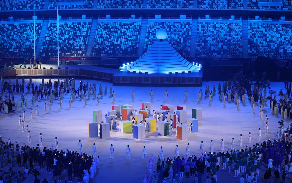 Ολυμπιακοί Αγώνες: Εντυπωσιακή τελετή σε άδειο γήπεδο-12