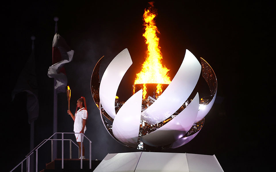 Ολυμπιακοί Αγώνες: Εντυπωσιακή τελετή σε άδειο γήπεδο-4