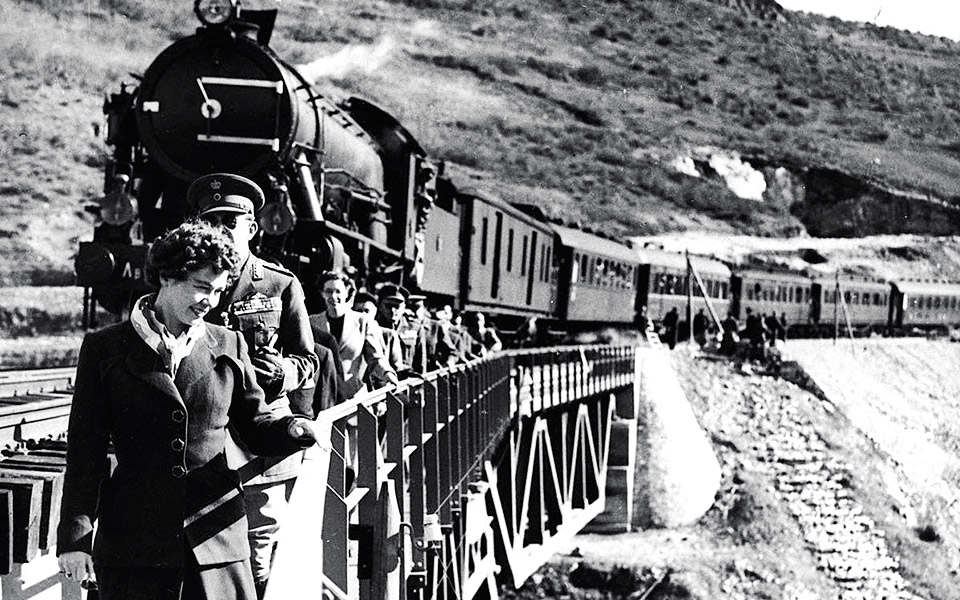 40-στάσεις-στην-ιστορία-των-ελληνικών-σ-561418738