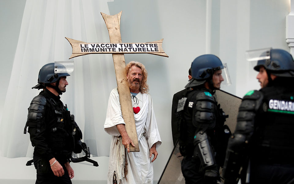 γαλλία-το-85-των-νοσηλευομένων-για-covid-19-είν-561452092