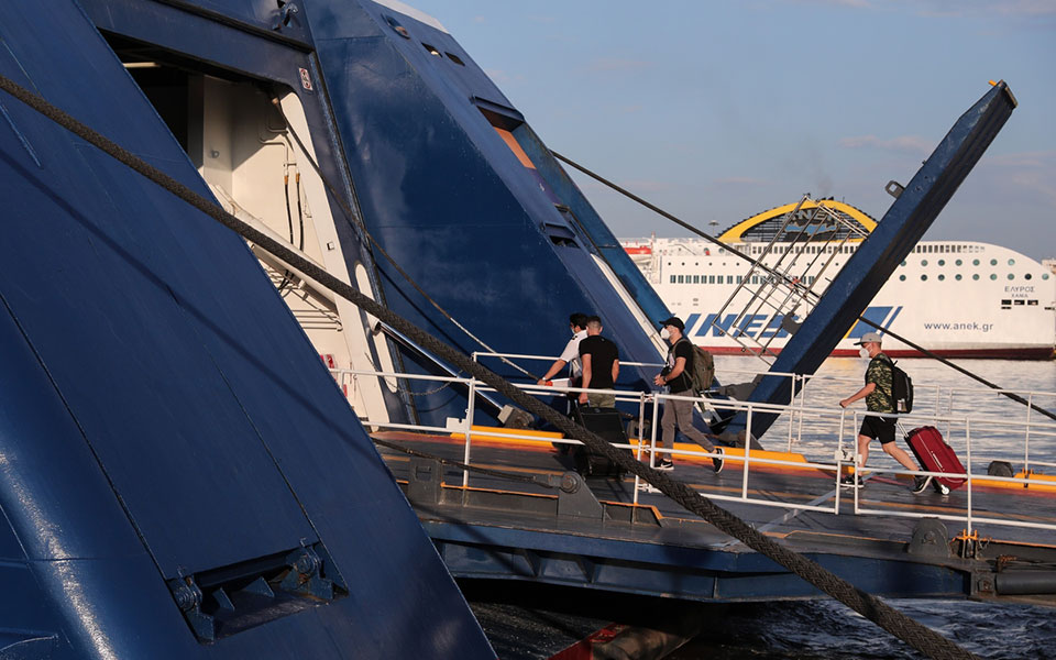 υπ-ναυτιλίας-στο-λιμενικό-ο-έλεγχος-τη-561433024