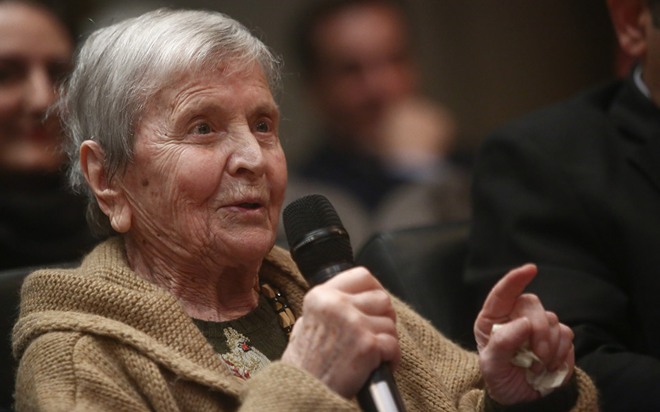 ελένη-αρβελέρ-eμβολιαστείτε-για-να-σώ-561472972