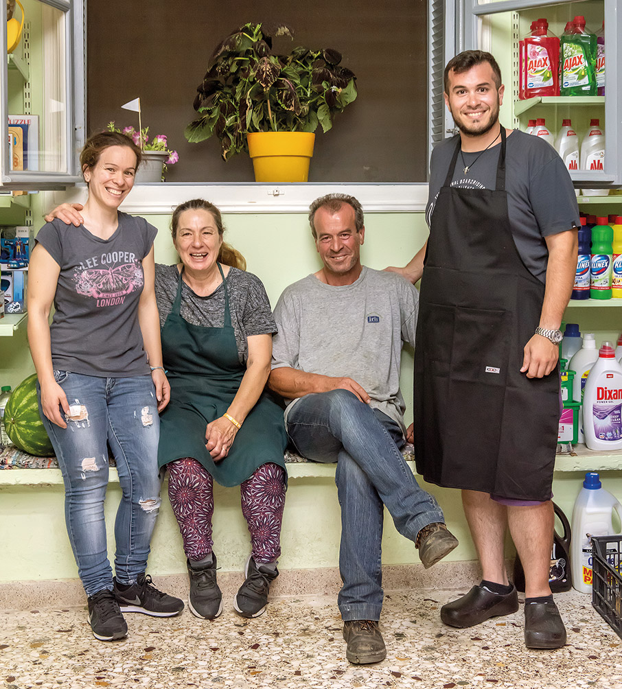 Η Τήνος των γυναικών-1