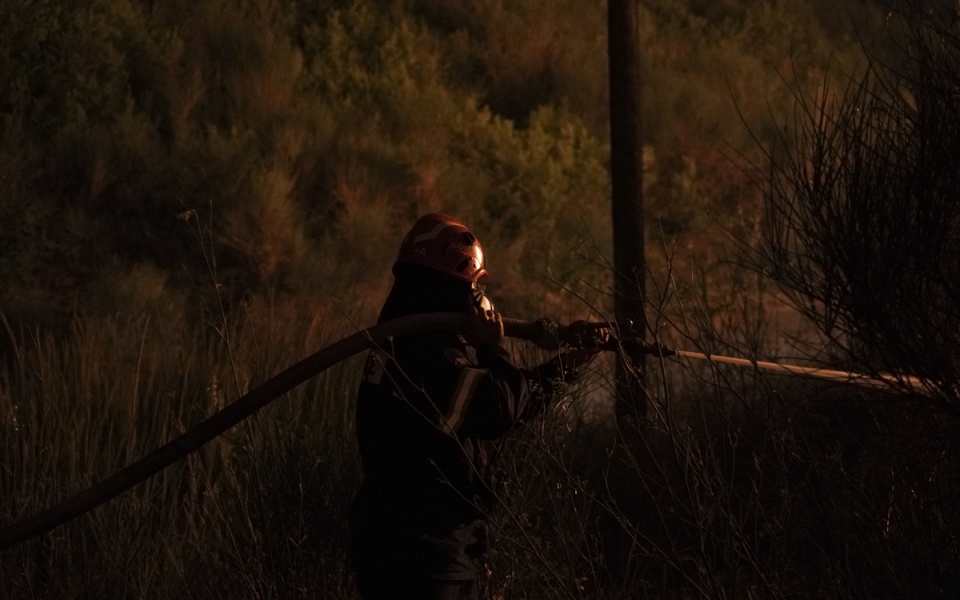 ανεξέλεγκτη-η-φωτιά-στη-φωκίδα-νέα-π-561458902