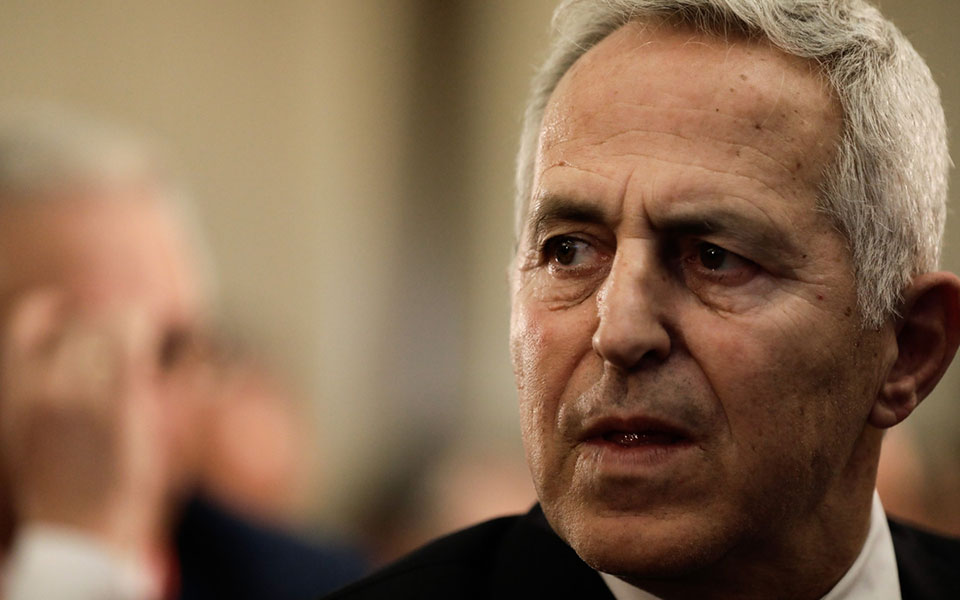 ανασχηματισμός-ο-αποστολάκης-δεν-απο-561480517