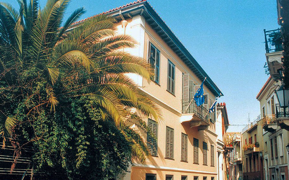 κώστας-καρράς-να-επιμορφώσουμε-τις-νέ-561463765