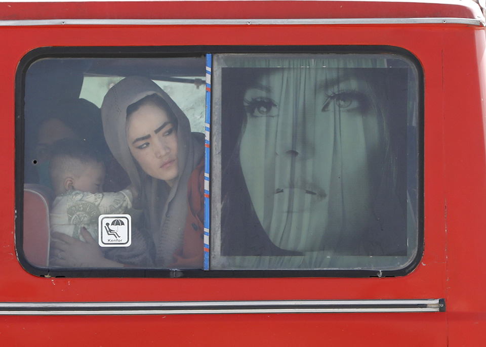 Γρήγορα πίσω