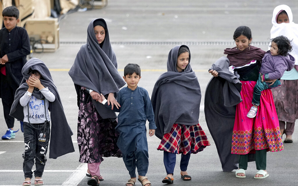 πολωνία-παιδιά-από-το-αφγανιστάν-δηλη-561479695