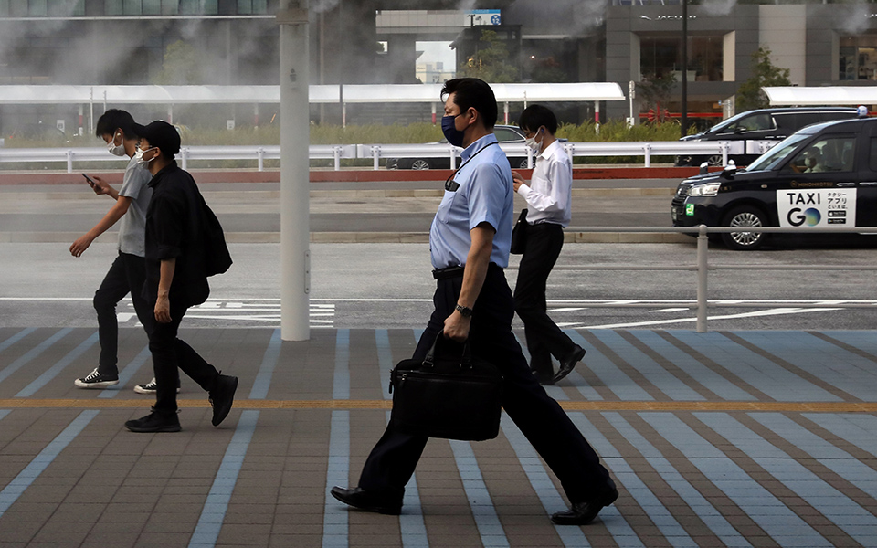κορωνοϊός-έσπασε-το-φράγμα-των-200-εκατ-κ-561457489