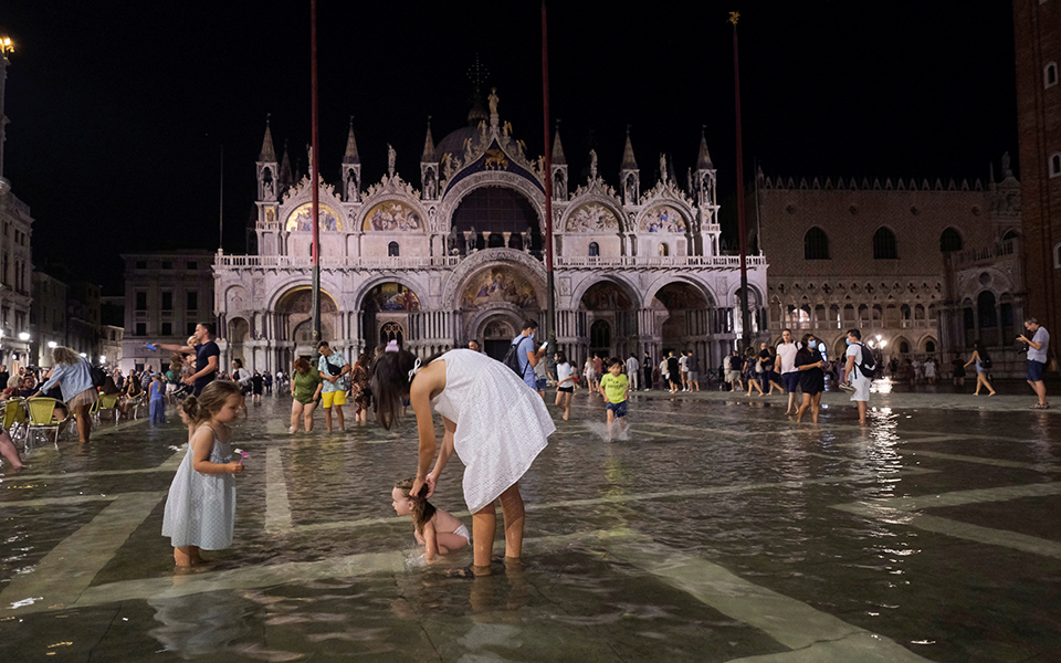 Βενετία: Πλημμύρισε εν μέσω Αυγούστου η πλατεία Αγίου Μάρκου (εικόνες – βίντεο)-1