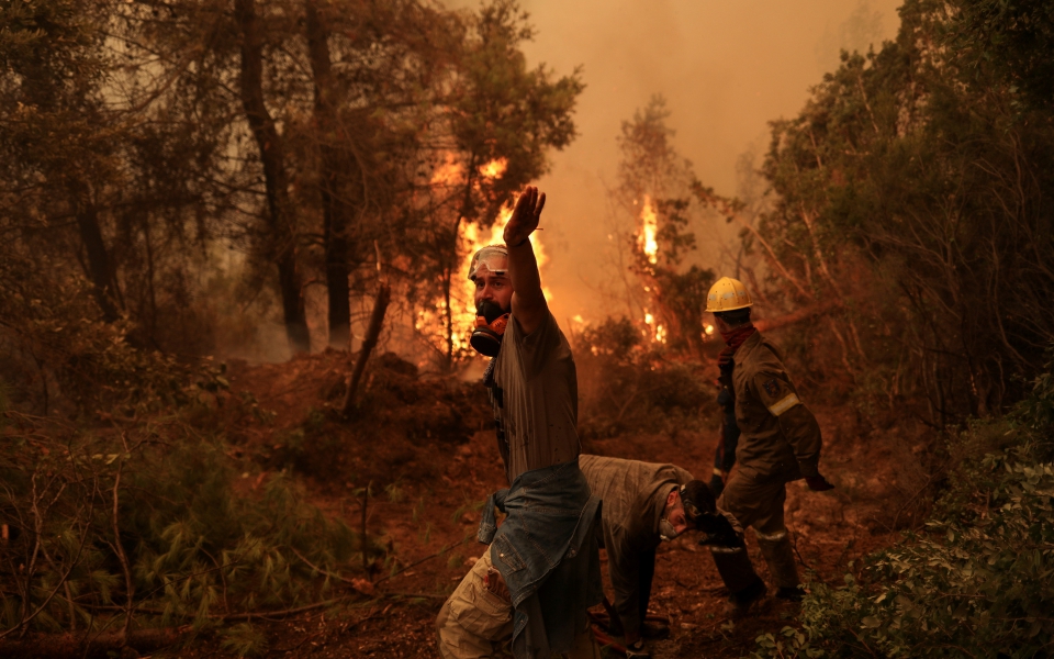 φωτιά-στην-εύβοια-ολονύχτια-μάχη-με-τι-561462496
