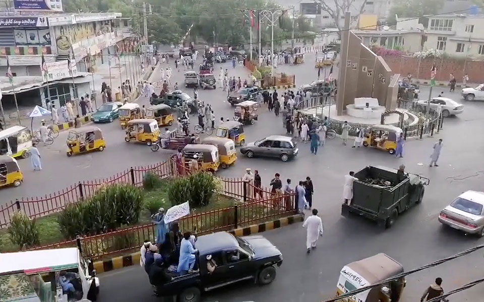 οι-ταλιμπάν-εισβάλλουν-στην-καμπούλ-561467020