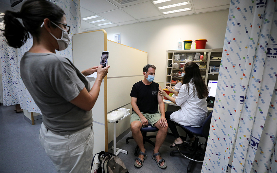 ισραήλ-κορωνοϊός-τρίτη-δόση-εμβολί-561478843