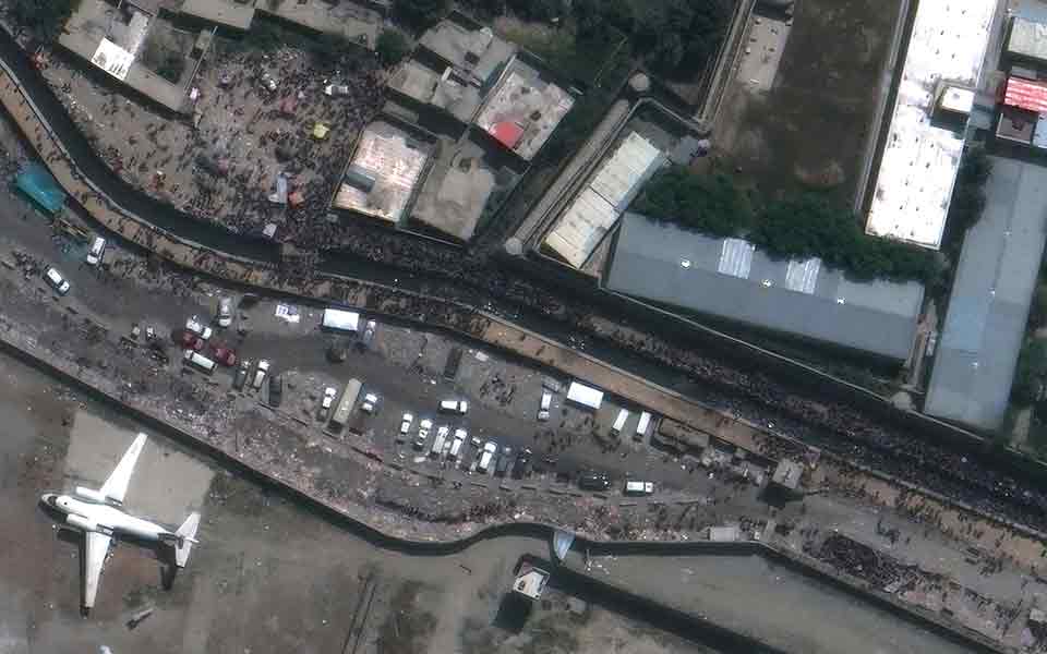 τρόμος-στο-αεροδρόμιο-της-καμπούλ-561476590