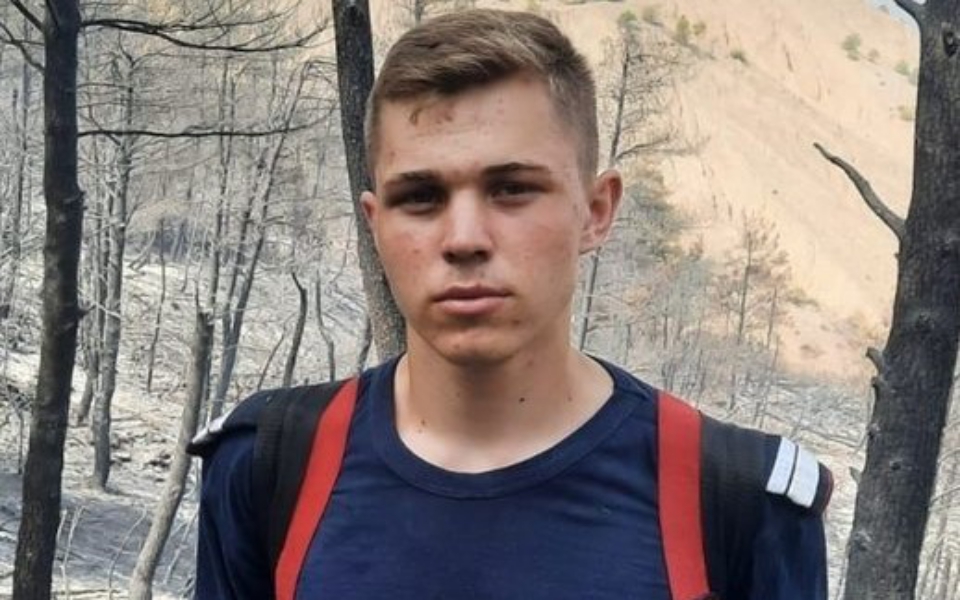 ενας-20χρονος-ρουμάνος-στα-πύρινα-μέτωπ-561464179