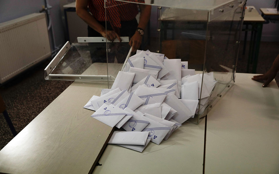 τι-ψηφίζουν-οι-νέοι-και-γιατί-561473080