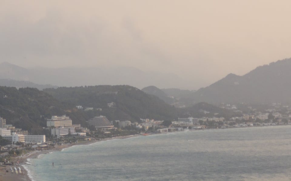 φωτιά-στη-ρόδο-μήνυμα-από-το-112-για-εκκ-561454033