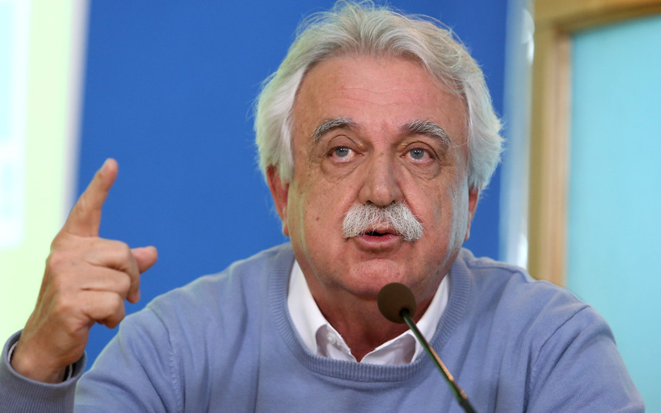 σταύρος-μπένος-από-τα-κεπ-και-τους-σεισ-561463165