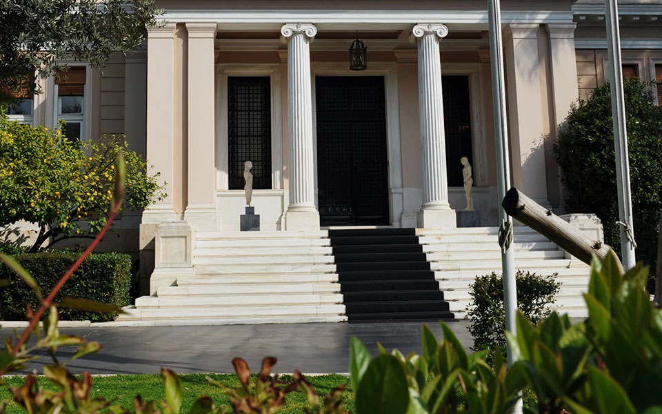 τα-τρία-μέτωπα-της-κυβέρνησης-561467950