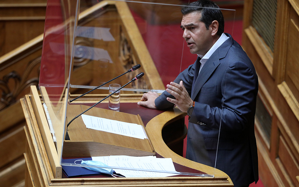 α-τσίπρας-για-τη-φωτιά-στη-βαρυμπόμπη-561456046