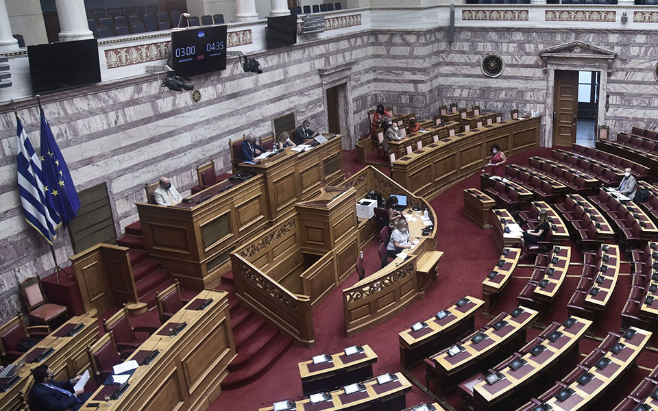 βουλή-τα-όπλα-των-πολιτικών-αρχηγών-561467962