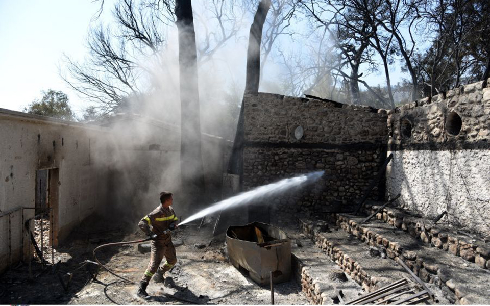 Φωτιά στην Αχαΐα: Ενισχύθηκαν τα εναέρια μέσα – «Καλύτερη η εικόνα», σύμφωνα με την Πυροσβεστική-2