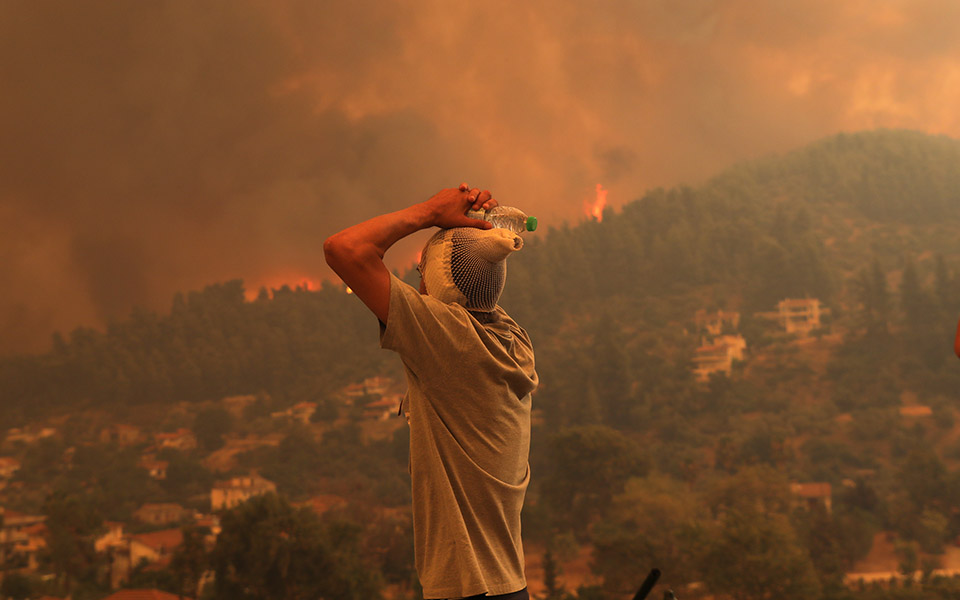 φωτιά-στην-εύβοια-δωρεάν-οι-μετακινήσ-561461518
