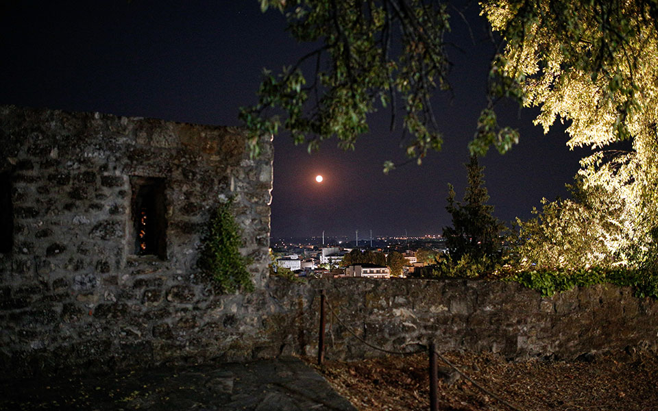 Υπό το φως της Αυγουστιάτικης πανσελήνου (εικόνες)-5